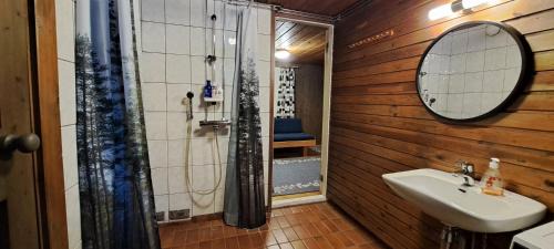 Vaala Ski Chalet | Pikku-Koski gottage - in Rokua geopark area