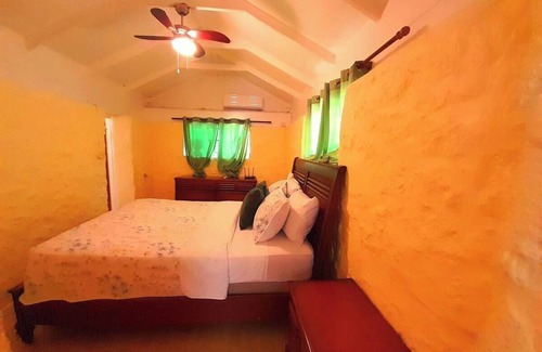 Pointe Michel Resort | Pinard's Mountain Resort - Cottage 5