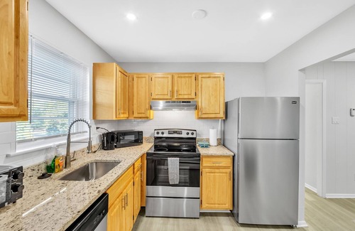 Newark Apartment | Pine Brook 817 I Corporate 1Br Apartment !