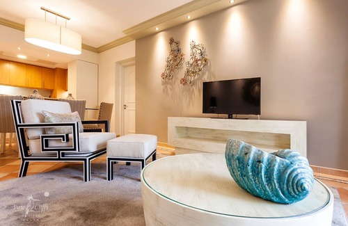 Olhos D'Agua Hotel | Pine Cliffs Suites