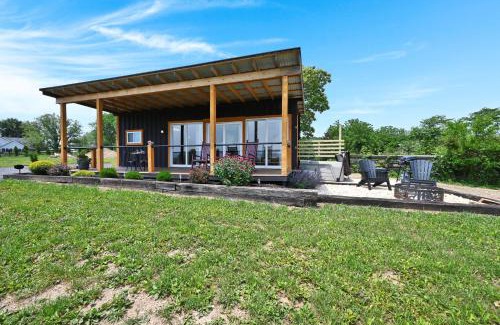 Pine Grove Apartment | Pine Grove Scenic View Unforgettable Love Getaway