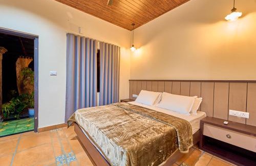 Mannarkkad Resort | Pine Malhar Pool Stay by VOYE HOMES