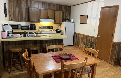 Spruce Pine Hotel | Pine Valley Motel