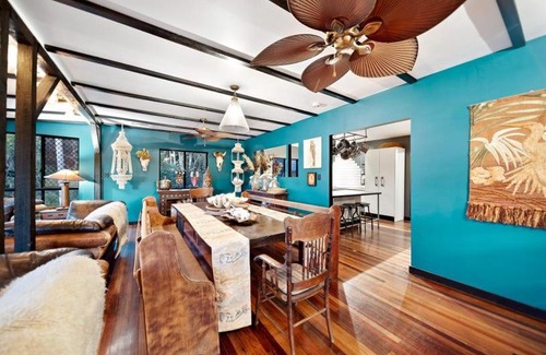 Cooran House | Pineapple place