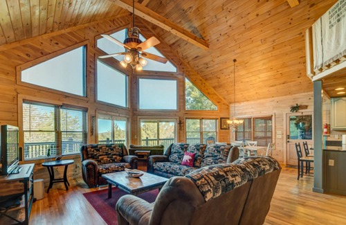 Mineral Bluff Cabin | Pinecone Peak by Escape to Blue Ridge