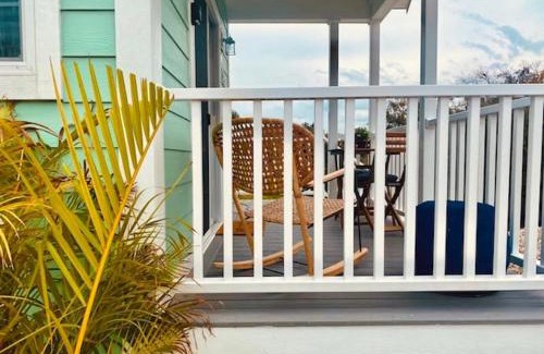 Southgate House | Pinecraft Tiny Home 'Green Parrot '