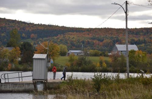 Barry's Bay Hotel | Pinewood Inn