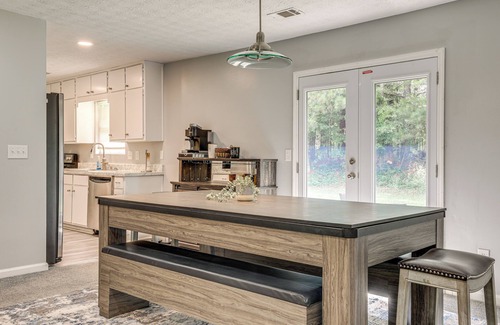 Lithonia House | Ping-Pong & Pool Table: Peaceful Stonecrest Escape