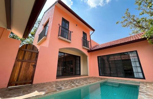 Pong Ta Long Villa | Pink Villa by Tubtao Sleepy Hill