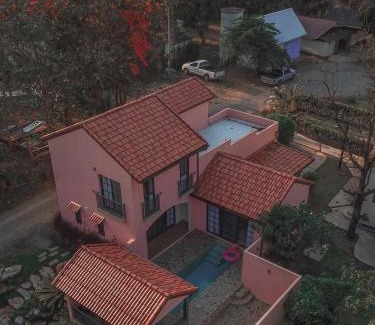 Pong Ta Long Villa | Pink Villa by Tubtao Sleepy Hill