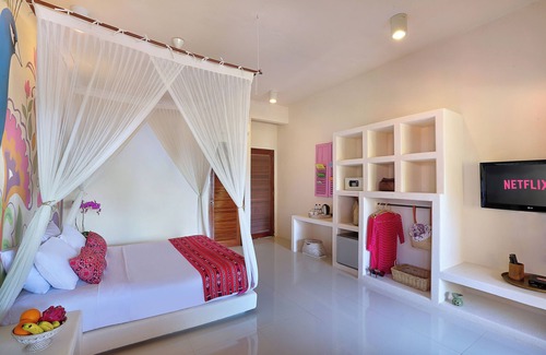 Pecatu Hotel | PinkCoco Uluwatu - Constant Surprises & for Cool Adults Only