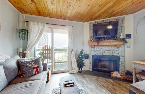 Banner Elk Apartment | Pinnacle Inn #3302