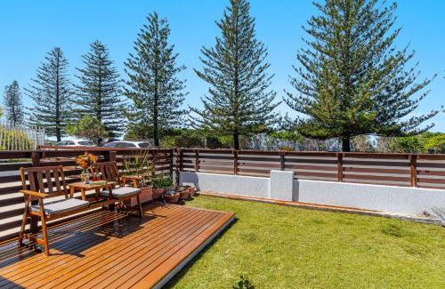 Yamba House | Pippi House - Directly opposite Pippi Beach