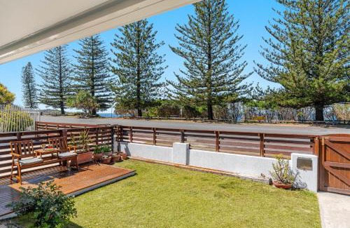 Yamba House | Pippi House - Directly opposite Pippi Beach