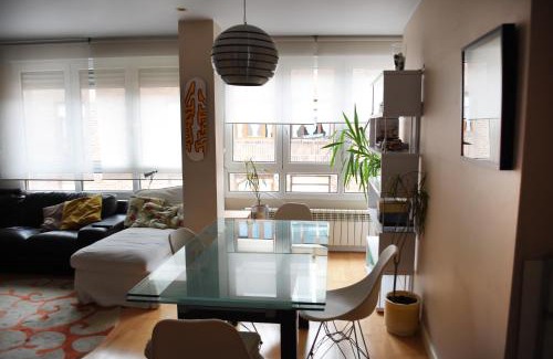 Santander Apartment | Pisazo Reformado en el Centro con Garaje Privado