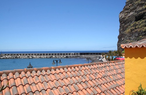 Puerto de Tazacorte Apartment | Piso Taberna apartment right on the beach promenade
