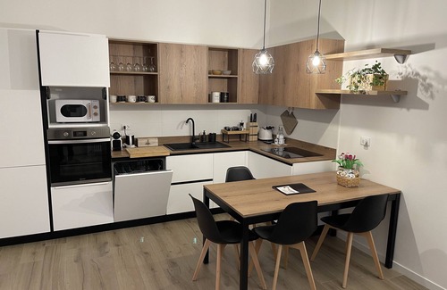 Busto Arsizio Apartment | Pit Stop 2k23