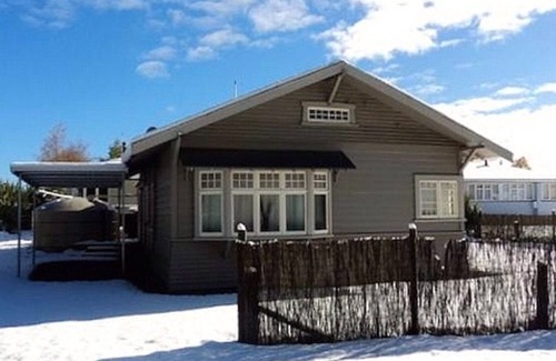 Rangataua House | Piwari Villa - Summer Hike & Bike, Winter Snow & Spa