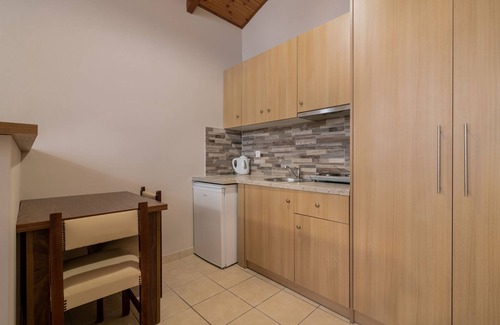 Vasilikos Hotel | Plaka Beach Resort