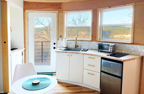 Springdale Cabin | 🌟Planetarium Treehouse🌟Stargazing Observatory with Beaver Lake Views