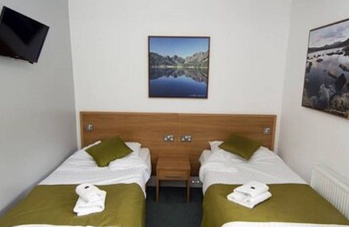 Capel-Curig Hotel | Plas y Brenin