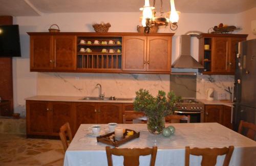 Anavyssos Apartment | Platanus Gardenhouse