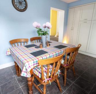Deganwy House | Platform 13 Railway Cottage