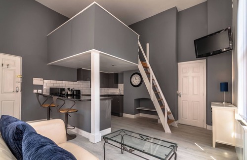 Hull Old Town Apartment | Platform City Studio Apartment
