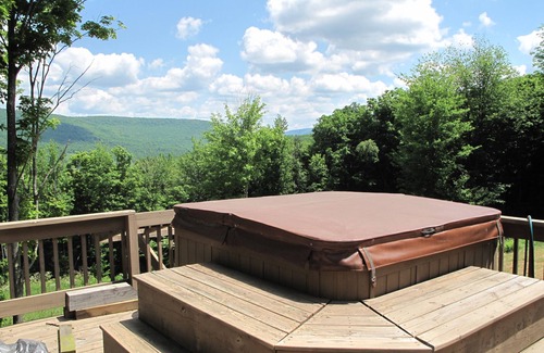 Margaretville House | Plattekill/Belleayre Luxury Ski House - Hot Tub + Billiards