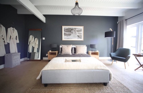 Welgemoed House | Plattekloof Views - Adults Only