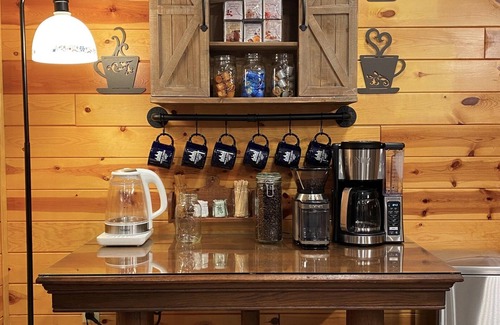 Champion Cottage | Play & Stay near State Parks & Seven Springs