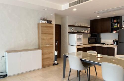 Khao Tao Apartment | Playa Hua Hin 3BR Oceanfront