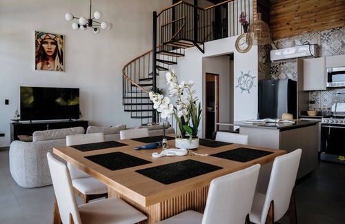 Las Escobas del Venado Villa | Playa Laska – Beachfront Luxury Villa & Pool in Playa Venao - Duplex A