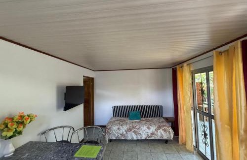 Puerto Viejo de Talamanca Apartment | Playa Negra Zen Bistro