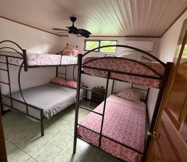 Puerto Viejo de Talamanca Apartment | Playa Negra Zen Bistro