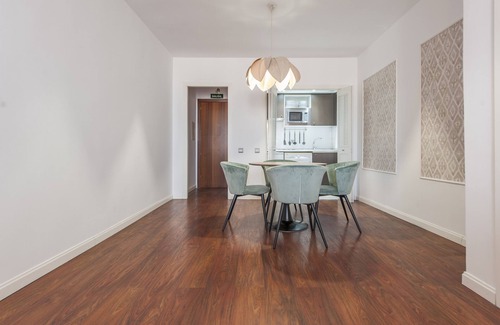 Cotos Apartment | Plaza de Castilla III - Cozy apartment in Madrid