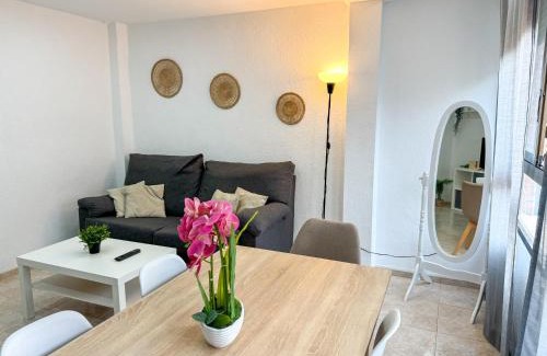 Castello de la Plana Apartment | Plaza mediterraneo - Turistea