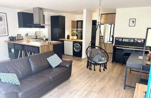 Meudon Apartment | Pleasant 55m2 in a park overlooking Paris