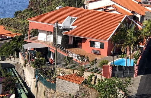 Estrela da Calheta Apartment | Pleasant Apartment with Private Pool in Lombo Do Doutor - 50 m²