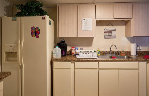 Homosassa Apartment | Pleasant Days Manatee Room