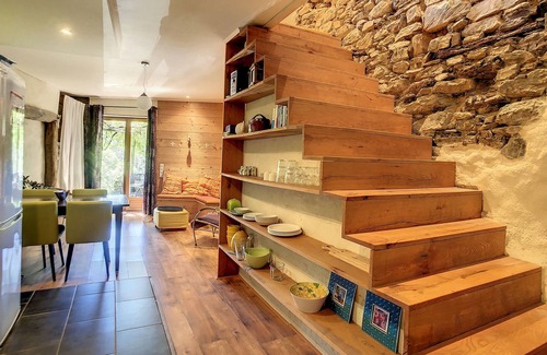 La Liviniere House | Pleasant little house with shared swimming pool