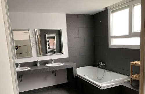 Moraleja de Enmedio House | Pleasant villa with private pool near Madrid