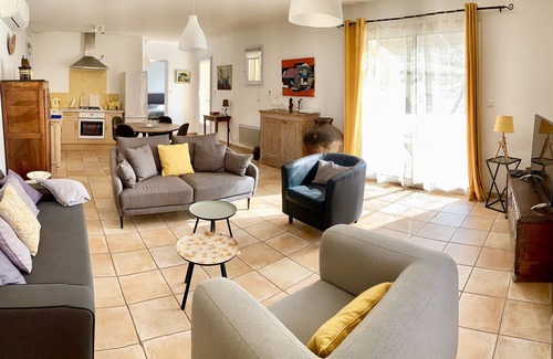 Crestet Villa | Pleasant villa with private pool, beautiful furnishings