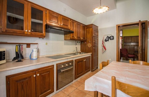 Ploaghe Apartment | Ploaghe - Cozy House with Patio!