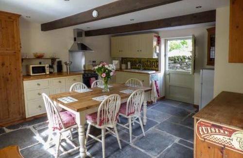 Bleddfa House | Ploony Cottage