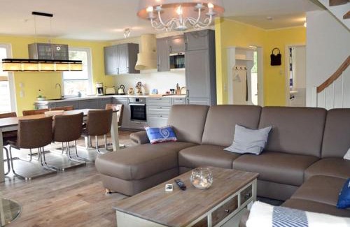 Glowe House | Plover Comfortable holiday residence