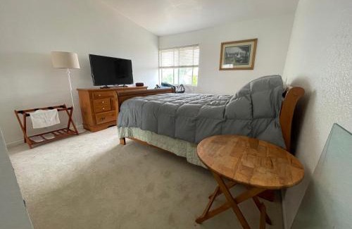 Monterey Park House | Ploy