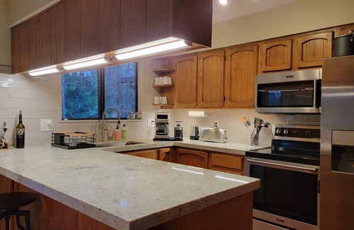 Plumas Eureka Estates House | Plumas Pines 2/2 + bonus room- Fireplace-Spa Tub - Remote Work- Weekly Discount