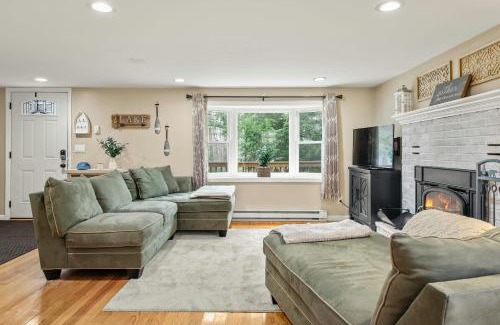 Thornhurst House | Poconos Getaway w Firepit Lake Access Near Jack Frost Big Boulder Ski