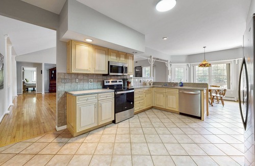 Blakeslee House | 'Poconos Mesmerizing Castellated Luxe in the Green' 267